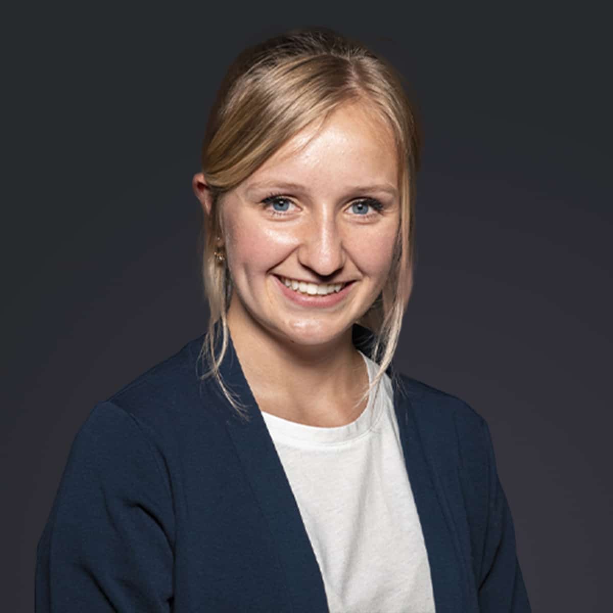 Pauline, chargée de direction à la crèche de L'Enfant Roi Capellen située Mamer au Luxembourg