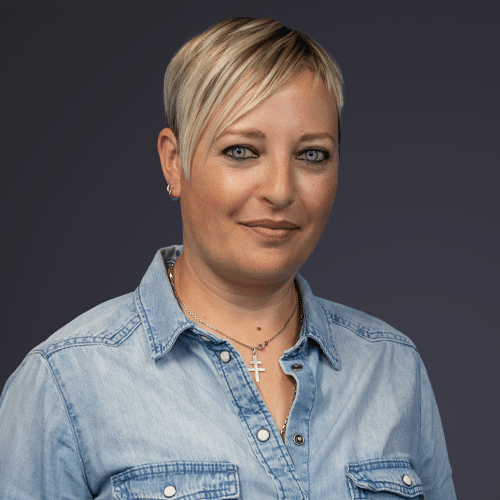 Stéphanie, Chargée de Direction de notre crèche L'Enfant Roi Hélios située à la Cloche d'Or au Luxembourg