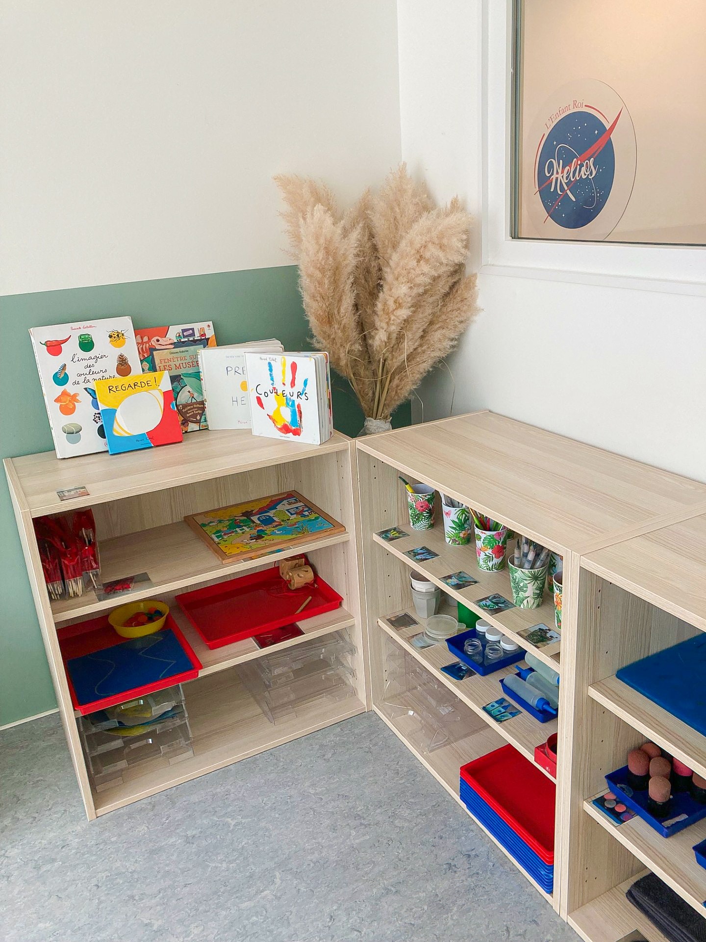 La salle d'art de notre crèche L'Enfant Roi Hélios à la Cloche d'Or au Luxembourg